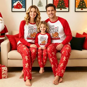 Ensemble pyjama de Noël assorti famille manches longues rouge blanc bonhomme pain d'épices.