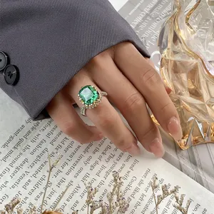 Luxus 10x12mm Gruen Zirkonia Ring Vergoldet Kupfer Eleganter Damen Schmuck Haupt