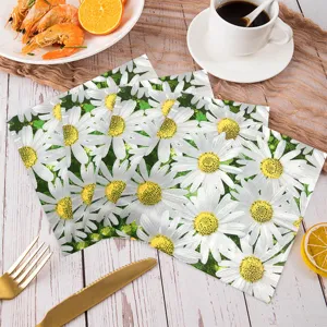 Madeliefje patroon bedrukte papieren servetten tafeldecoratie scène detail voor feest.