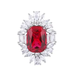 Luxus synthetischer Rubin Cluster Anhänger Detailansicht 13x18mm eleganter Damenschmuck