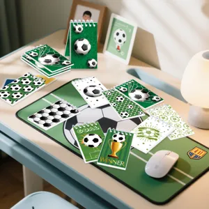 Set di mini quaderni a spirale con tema calcio e design di trofei per studenti e bambini.