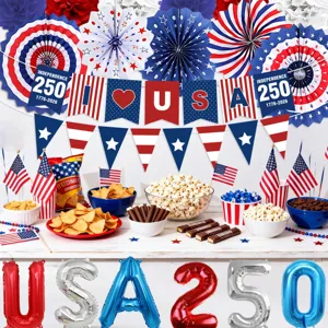 Amerikanische Unabhängigkeitserklärung 250 Party Deko Set mit Bannern und Ballons.