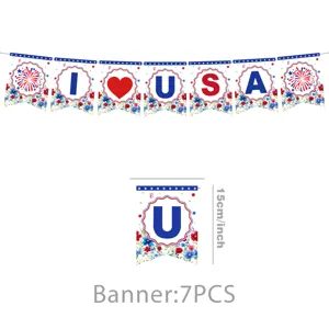 Detailansicht der 4. Juli Party Wimpelkette mit USA Buchstaben und floralem Blumenmuster.