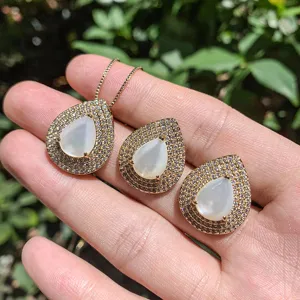 Elegante Set Di Gioielli In Rame Placcato Oro A Goccia Con Intarsio In Madreperla Micro Pavé Strass Collana Con Ciondolo Orecchini A Bottone Da Donna Gioielli Da Festa