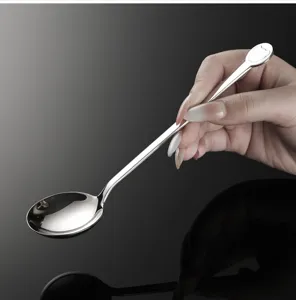 Cucchiaio da zuppa in acciaio inossidabile con motivo di orsetto, manico lungo elegante