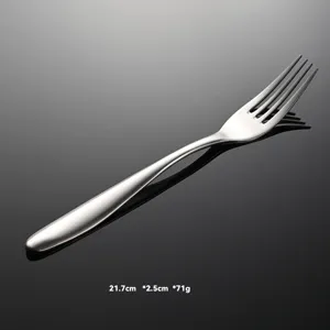 Tenedor de Mesa de Acero Inoxidable Acabado Mate Cubiertos Occidentales 21.7cm