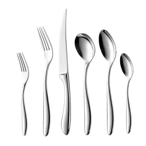 Set de cubiertos de acero inoxidable cuchillo tenedor cuchara acabado pulido vista principal