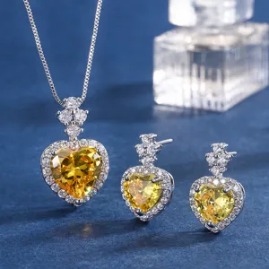 Luxuriöse Herzförmige Gelbe Strass Schmuckkollektion Vergoldetes Kupfer Herz Anhänger Halskette Herz Ohrstecker Schmuckset Für Damen Hochzeit Bankett Geschenk