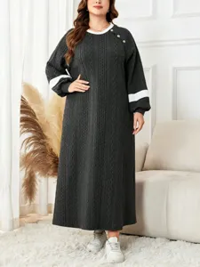 Plus size knit long sleeve maxi dress detail, contrast collar design, cozy autumn wear.