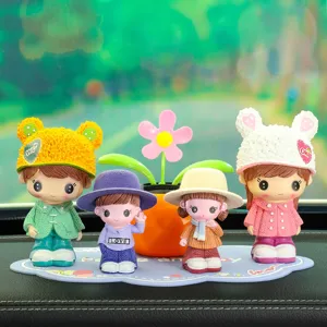 Mignons Poupées Couple De Dessin Animé Ornements De Tableau De Bord De Voiture En Résine Accessoires De Décoration Intérieure De Voiture Avec Base De Fleur