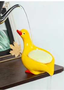 Keramik Ente Seifenschale mit praktischem Wasserablauf für das das Badezimmer und Waschbecken.