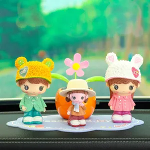 Mignonne poupée couple famille décoration tableau de bord voiture, figurine résine dessin animé.