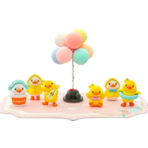Süße gelbe Enten Auto Armaturenbrett Dekoration Set mit Ballonbaum und rosa Matte.