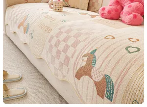 Housse de coussin de canapé style mignon en chenille, tapis universel de dessin.