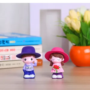 Cute cartoon couple figurine desktop ornament resin doll home decor for children room