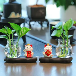 Vase en verre pour plante hydroponique de bureau avec figurine de chat porte-bonheur pour deco.