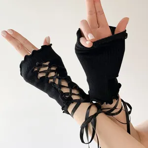 Manchettes tricotées sans doigts Y2K noires avec laçage en ruban élégant pour femmes.