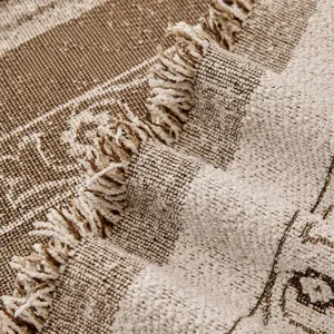Chenille sofa blanket with delicate fringe trim, soft and warm four-season cover fabric.