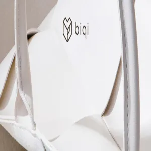 Minimalistische weiße Leder Reise Schmuckschatulle Organizer mit Kette, doppelte Schicht.