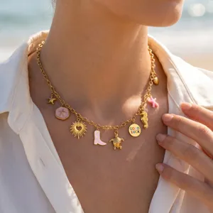 Charmante Strandstil Edelstahikette mit mehreren Anhängern und Glücksmünze für Damen.