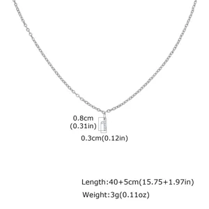 Detalle de collar con colgante de número 1 de circón de acero inoxidable con medidas.