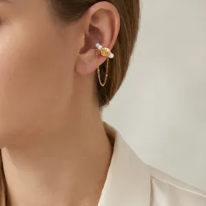 Elegante earcuff in acciaio inossidabile con perla conchiglia nappa stile francese