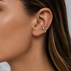 Minimalistischer C-förmiger Ohrkappe aus Edelstahl, piercingfreie Ohrringe für Damen.