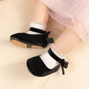 Black velvet baby princess shoes with sweet bow soft sole toddler shoes for infant girls.