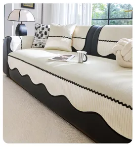 Summer ice silk sofa cover detail, black and white wavy edge design, comfortable living room.