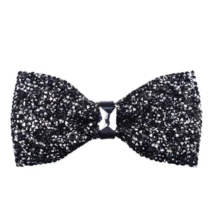 Farfallina uomo strass scintillanti, cravatta formale matrimonio cristallo nero elegante.