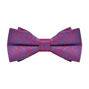 Elegante farfallina uomo blu e rossa con texture per matrimoni ed eventi formali speciali.