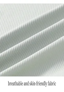 Primo piano che mostra i dettagli della texture del tessuto a coste in seta di ghiaccio.