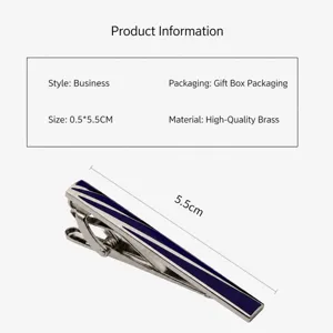 Élégante pince à cravate pour homme d'affaires avec un motif rayé stylé et en laiton.