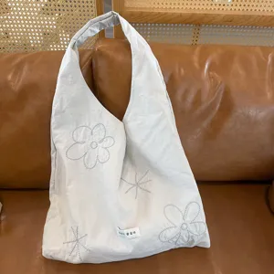 Chique nylon schoudertas met bloemenborduurwerk, leuke casual tote tas voor dames.