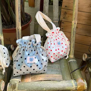 Nuevo bolso de mano de lunares de satén primavera verano, bolso pequeño con cordón.