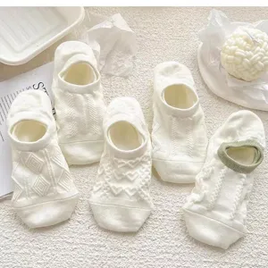 White low cut boat socks for women, summer thin breathable short socks with cute textured heart patterns.