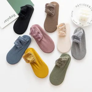 Thickened thermal fleece socks for women, winter cozy lace ruffle short floor socks.