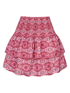 Minigonna a volant multi-strato con stampa cachemire rosa e dettaglio vita smock elastica.