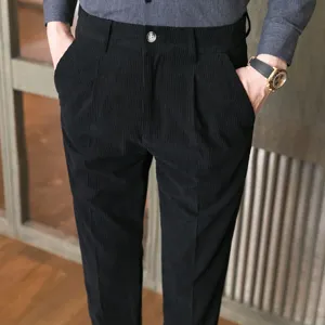 Herren Freizeithose Cord schmale Passform stilvolle Business Anzughose Herrenmode.