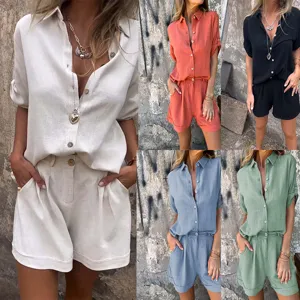 Σετ casual βαμβακερό λινό πουκάμισο κοντομάνικο και σορτς, άνετο καλοκαιρινό outfit γυναικείο.