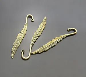 Marcador de libro pluma aleación bronce retro hoja metal accesorios detalle vista de calidad.