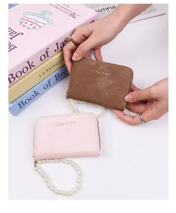 Porte-cartes en daim pour femme avec pendentif perle mode accordéon portefeuille compact détails