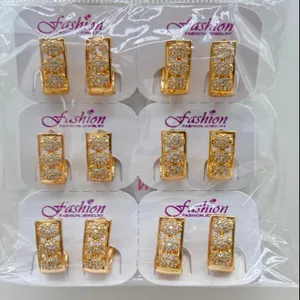 Detail shot of wholesale copper gold-plated cubic zirconia geometric rectangle stud earrings.