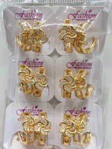 Koreanischer Stil vergoldete Zirkon Blumen Creolen exquisite Damen Modeschmuck Großhandel