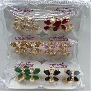 Elegante kupfervergoldete bunte Zirkon Schmetterling Creolen Ohrringe Set für Frauen.