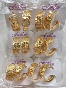 Schicke koreanische Zirkonia Blumen Ohrringe, elegante vergoldete Damenschmuck im Großhandel.