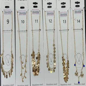Collier pendentif en acier inoxydable doré ensemble de bijoux mode minimaliste.