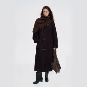 Dames winter lange wolmix duffelcoat met franje sjaal en stijlvol casual ontwerp.