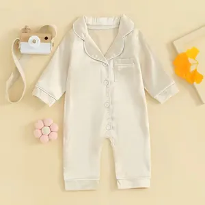 Pyjama grenouillère bébé en satin de soie manches longues vêtement nuit détail champagne