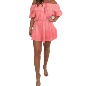 Robe rose à volants et épaules dénudées, robe d'été décontractée à manches courtes et lien.